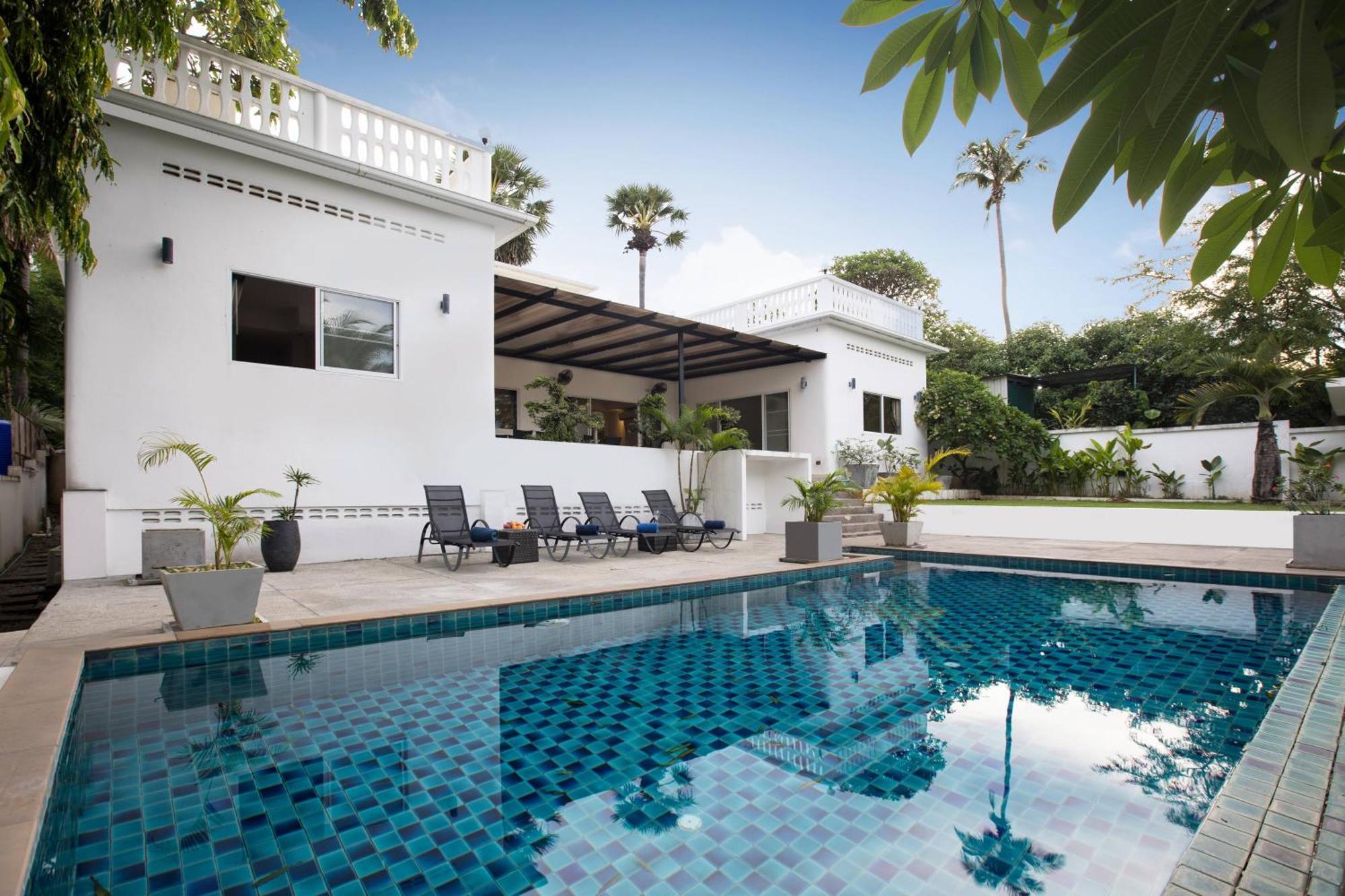 Grand 5br Pool Sea La Vie