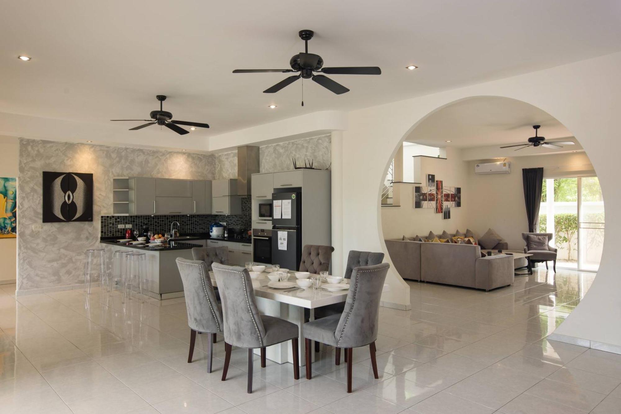 Grand 5br Pool Sea La Vie Вилла Rawai