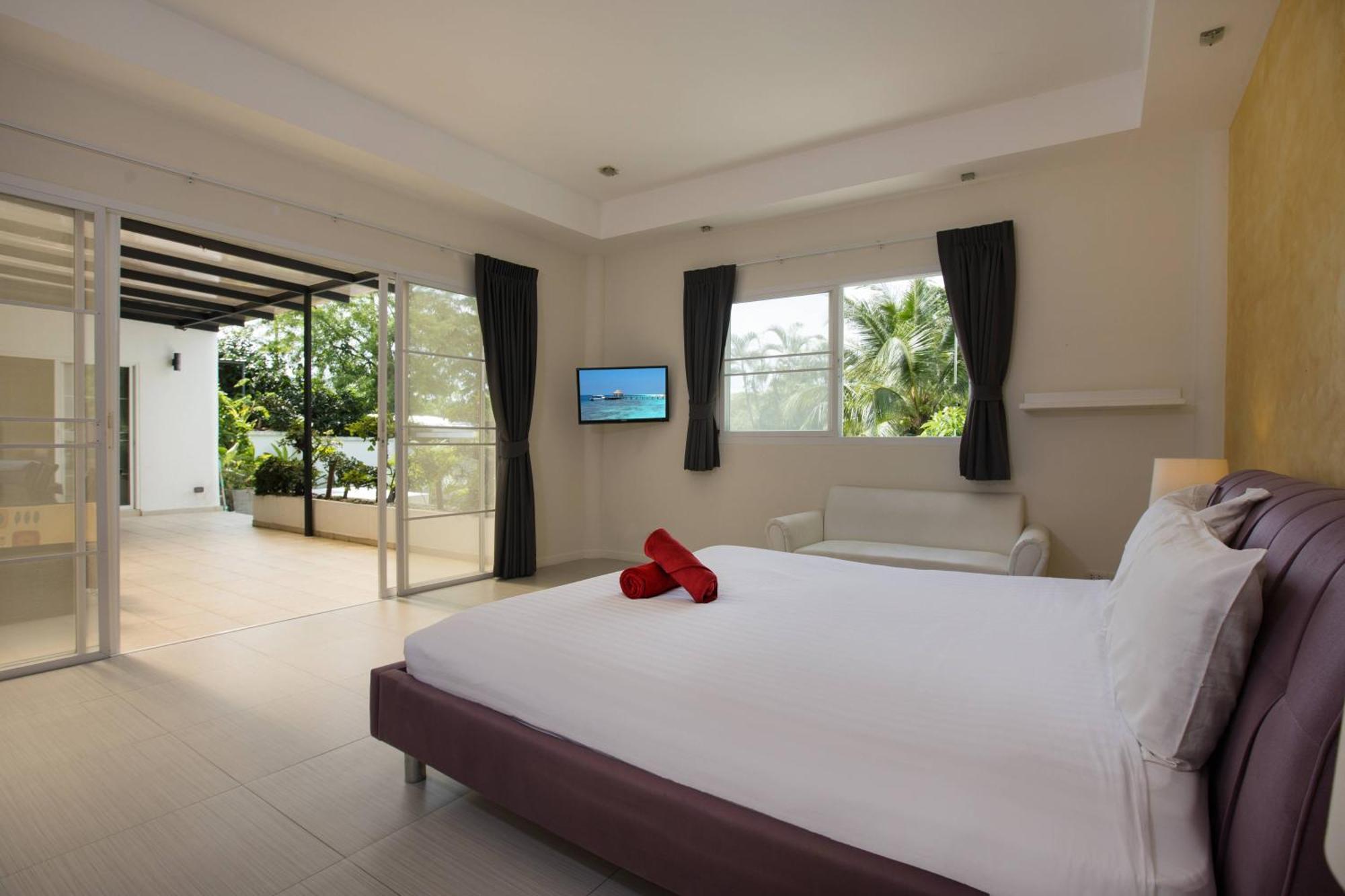 Grand 5br Pool Sea La Vie * Rawai
